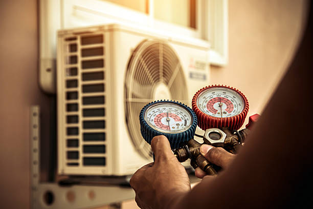 Professional Ductwork Repair technician working in Winchester, OH